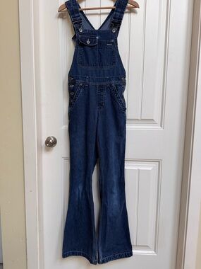 90’s Silver Jeans 100% Cotton Carpenter Flare Overalls. Size 1/33